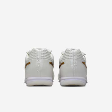 Chuteira Nike Tiempo "R10" Legend Futsal