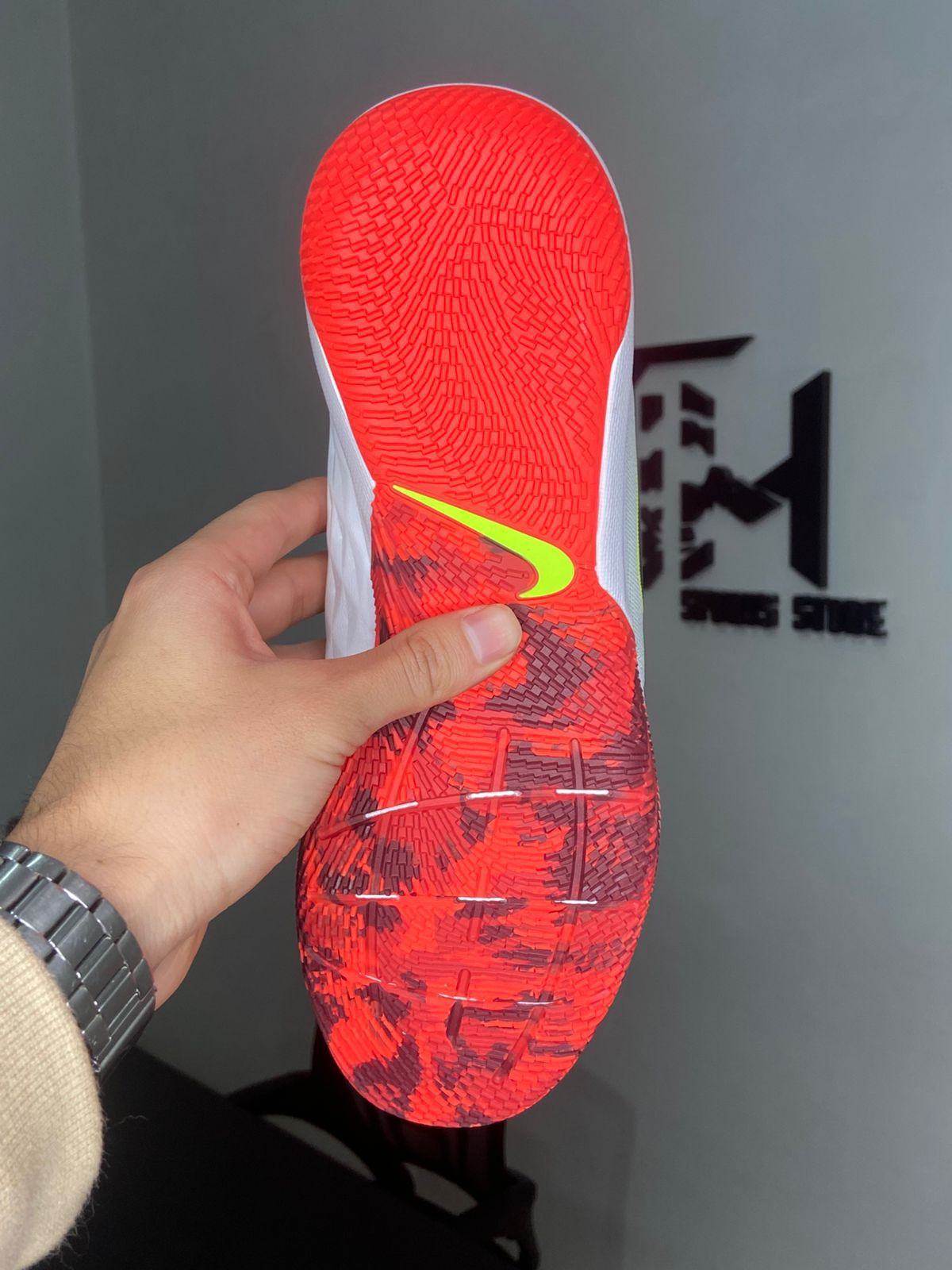 Chuteira Nike Legend 7 Academy Futsal (PRONTA ENTREGA)