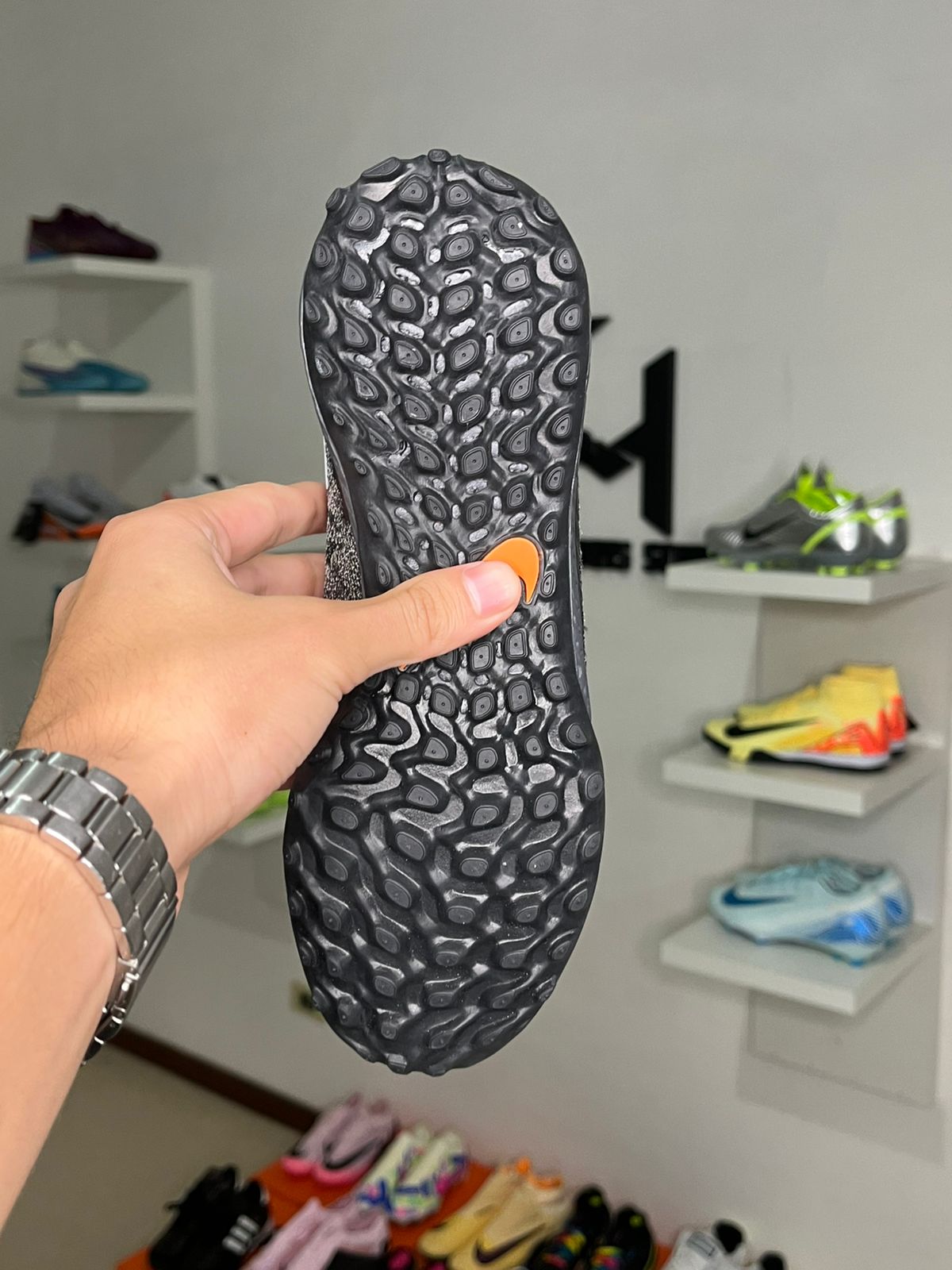 Chuteira Nike Phantom GX Elite Society (PRONTA ENTREGA)