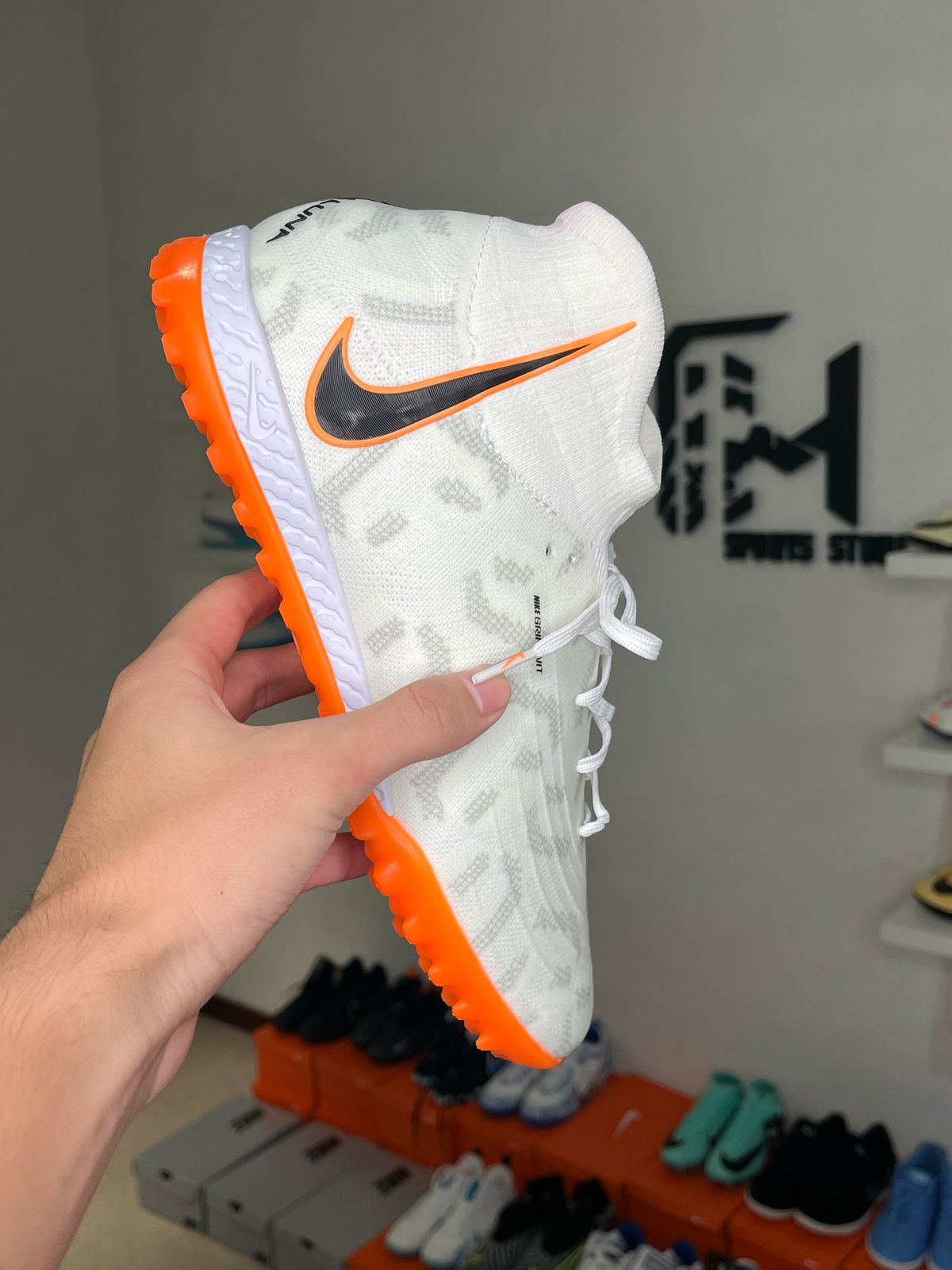 Chuteira Nike Phantom Luna Elite Society (PRONTA ENTREGA)