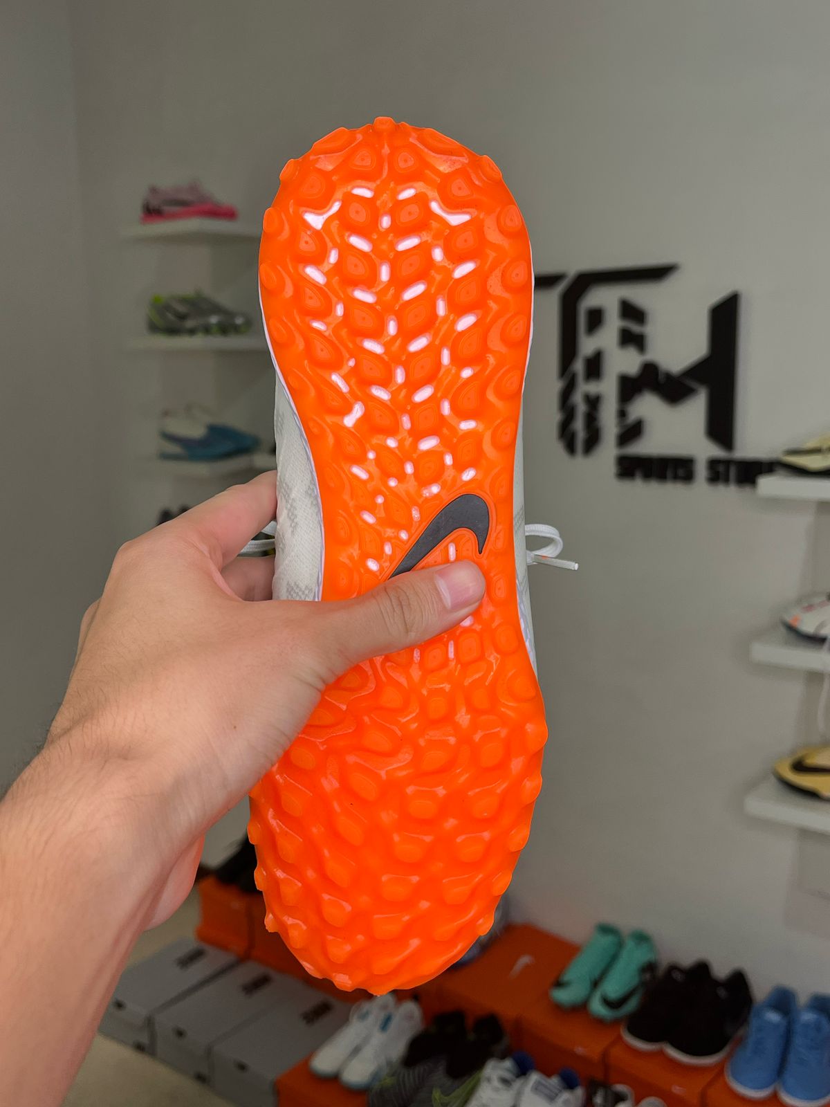 Chuteira Nike Phantom Luna Elite Society (PRONTA ENTREGA)