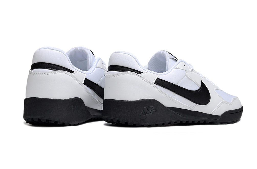 Chuteira Nike Terra Manta Society