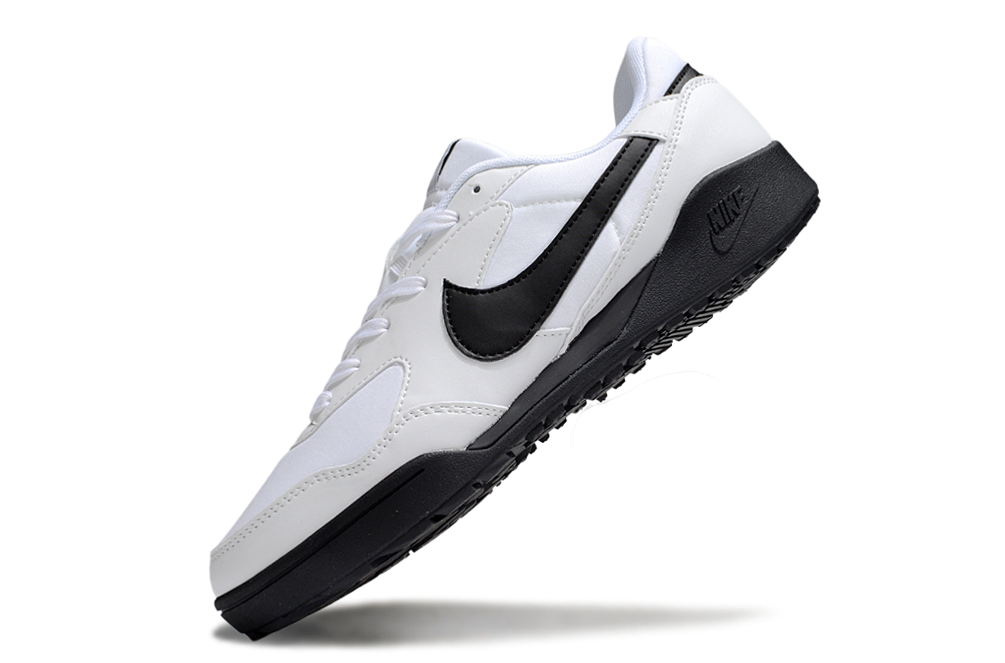 Chuteira Nike Terra Manta Society