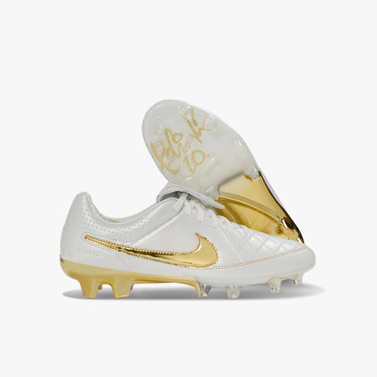 Chuteira Nike Tiempo "R10" Legend Campo