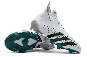 Chuteira Adidas Predator Freak+ Campo