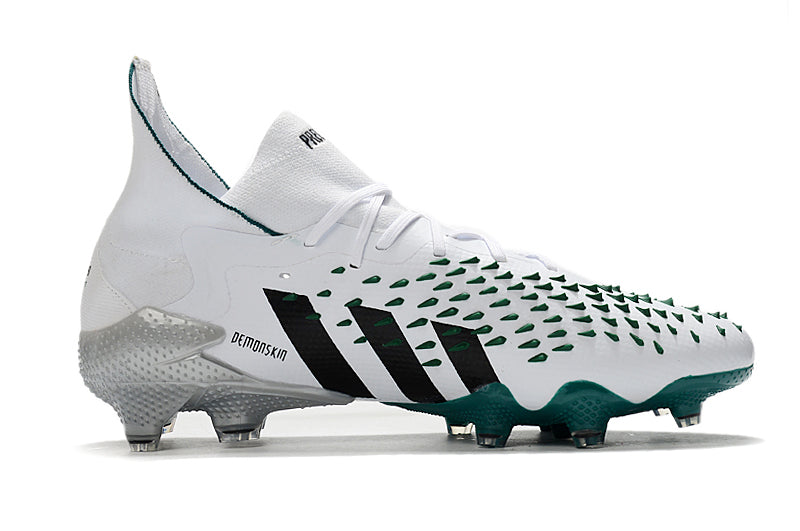 Chuteira Adidas Predator Freak+ .1 Campo