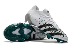 Chuteira Adidas Predator Freak+ Low .1 Campo