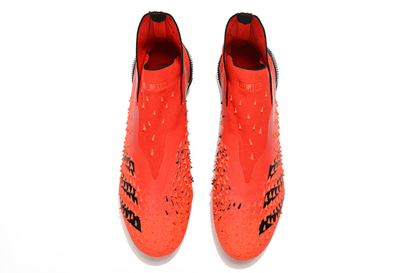 Chuteira Adidas Predator Freak+ Campo