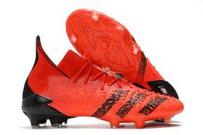 Chuteira Adidas Predator Freak+ 1. Campo