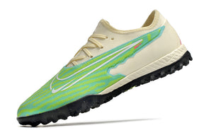 Chuteira Nike React Phantom GX Pro Society