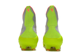 Chuteira Adidas Predator Freak+ Campo