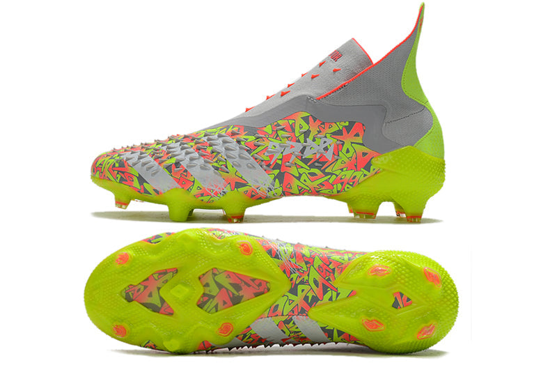 Chuteira Adidas Predator Freak+ Campo