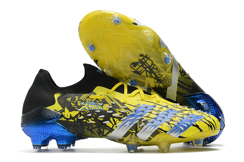 Chuteira Adidas Predator Freak+ Low 1. Campo